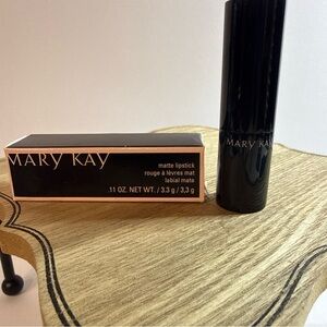 DISCONTINUED Mary Kay Matte Lipstick Spice of Life 145962 9K02